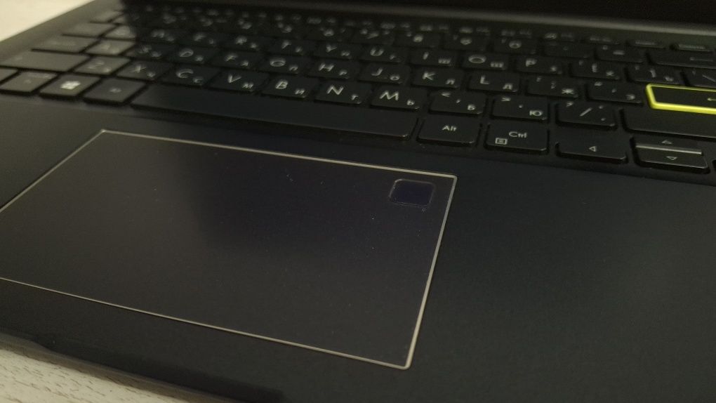 Asus VivoBook 14