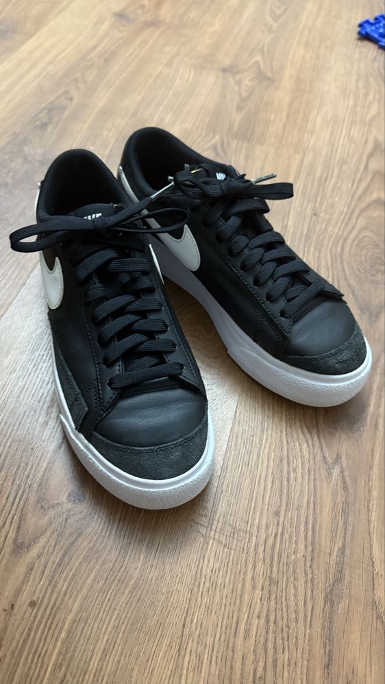 Nike blazer low platform