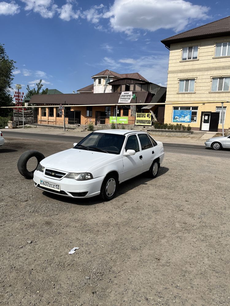 машина Daewoo nexia 2
