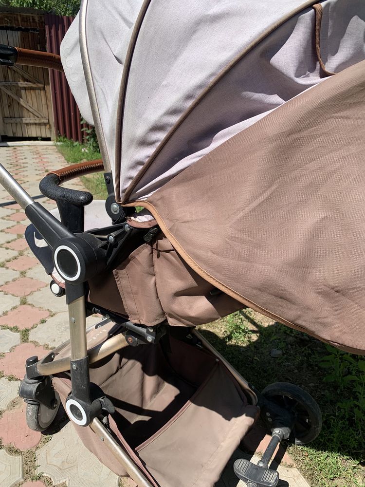 Коляска детская беж