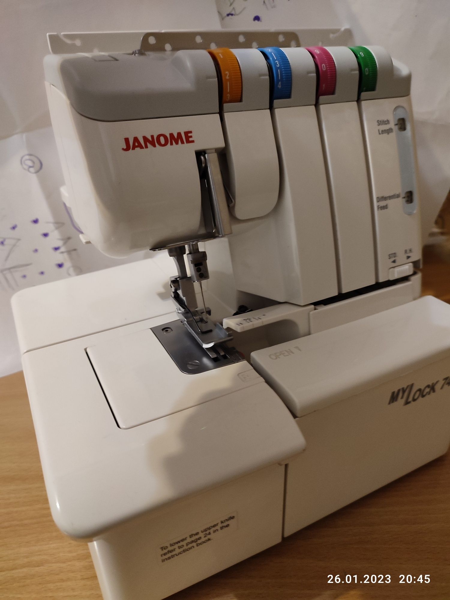 Janome my lock 744D