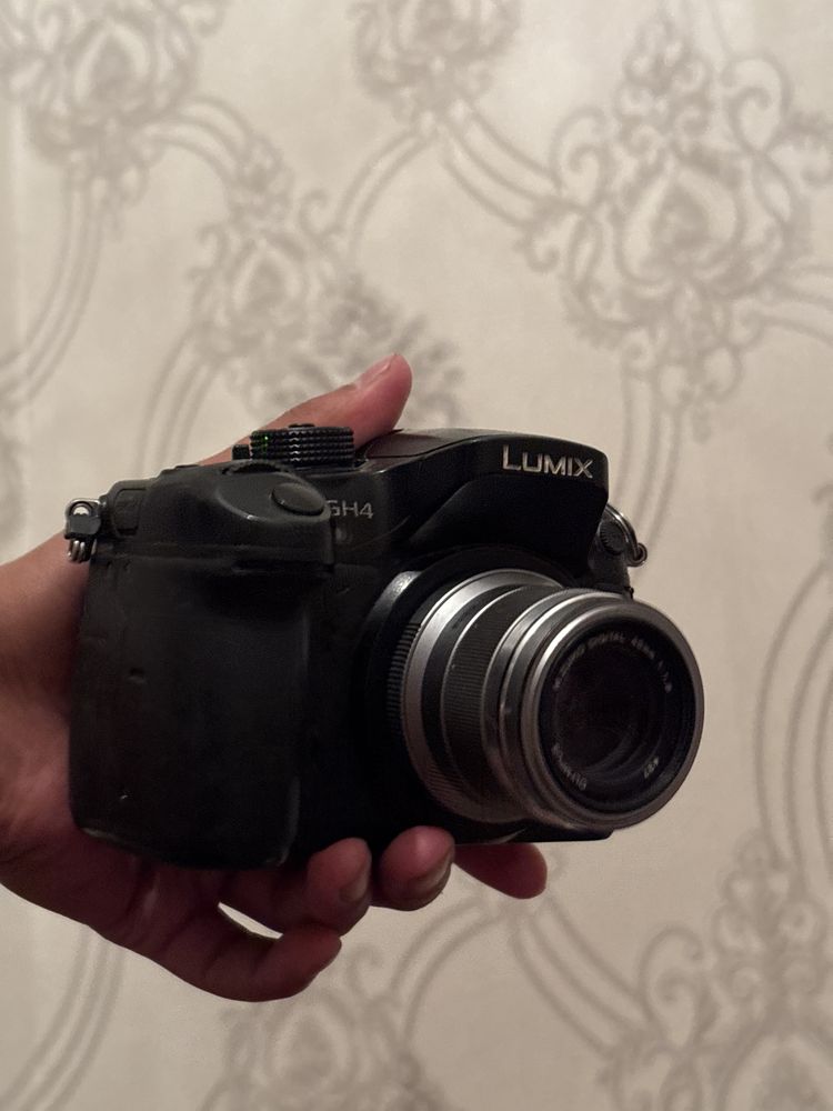 Lumix GH4 без обектива,только тушка