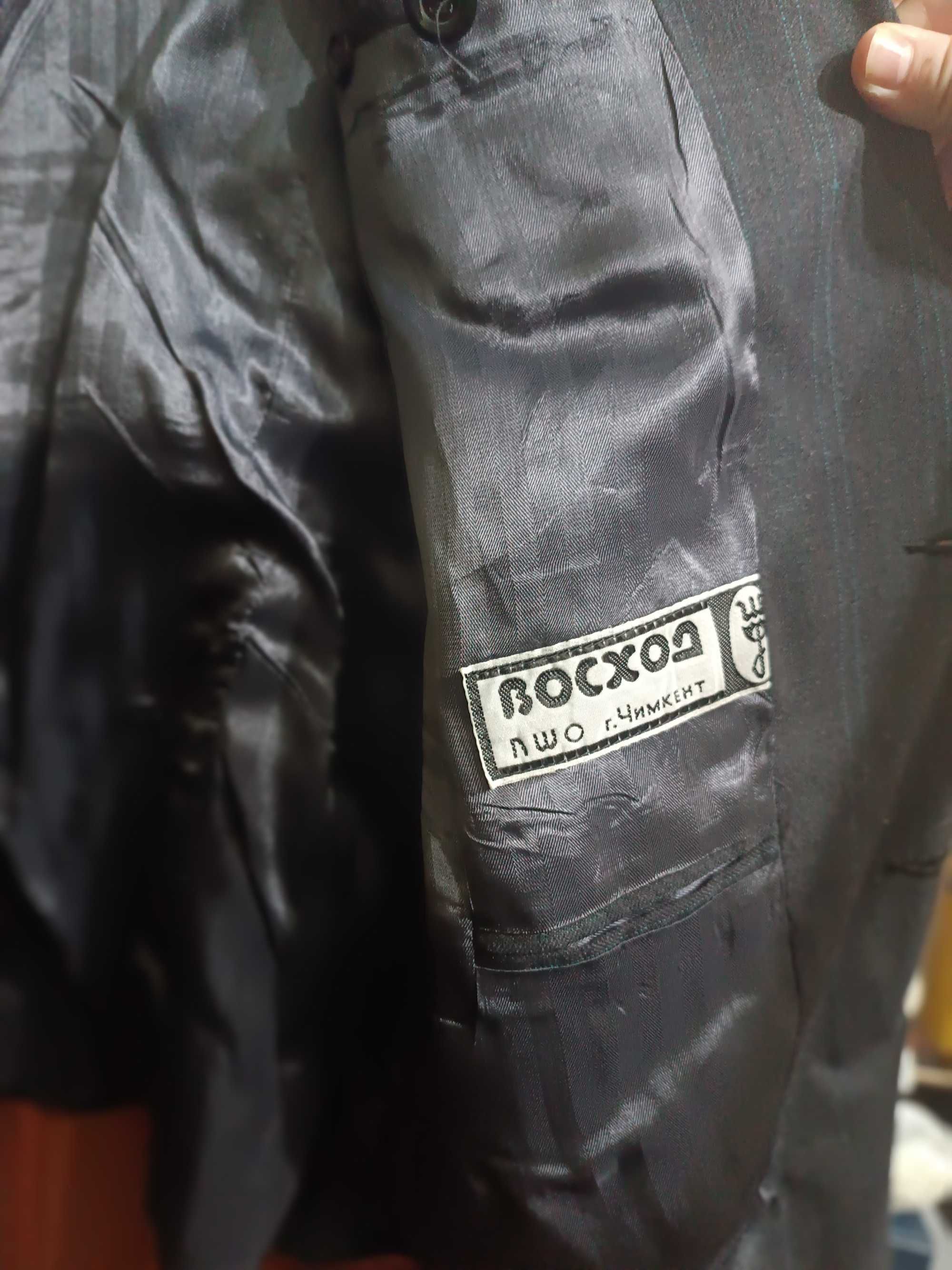 Мужские пиджаки 48,50 р-ры, рост 176 см.(тонкий и джинсовый.)