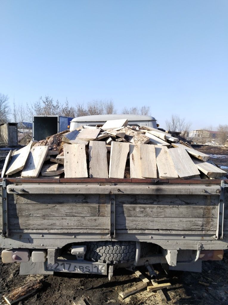 Дрова сухие сосновые рубленые чурки