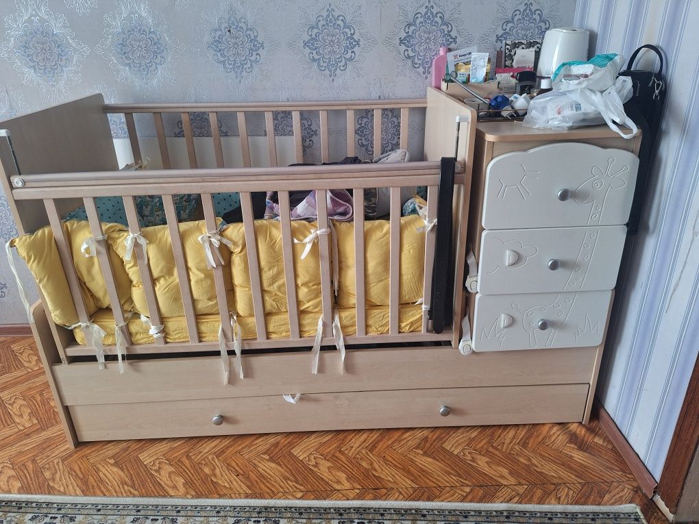 Продам манеж с комодом 3в1