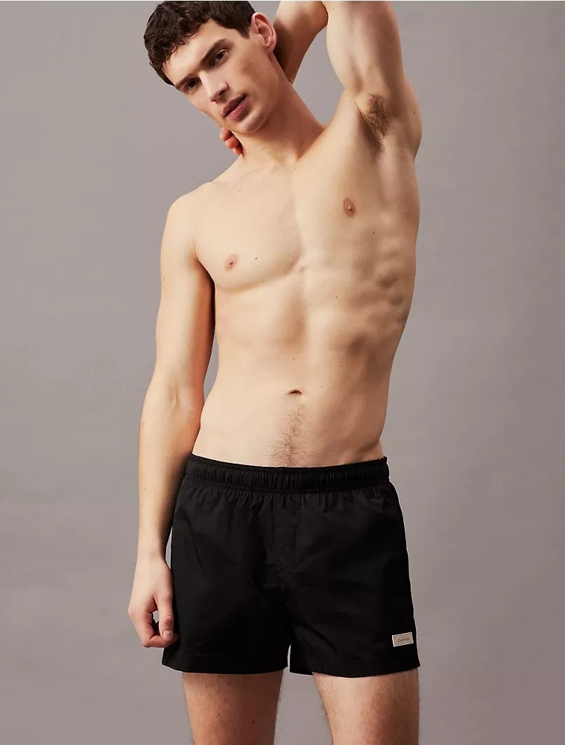 Мужские плавательные шорты от Calvin Klein