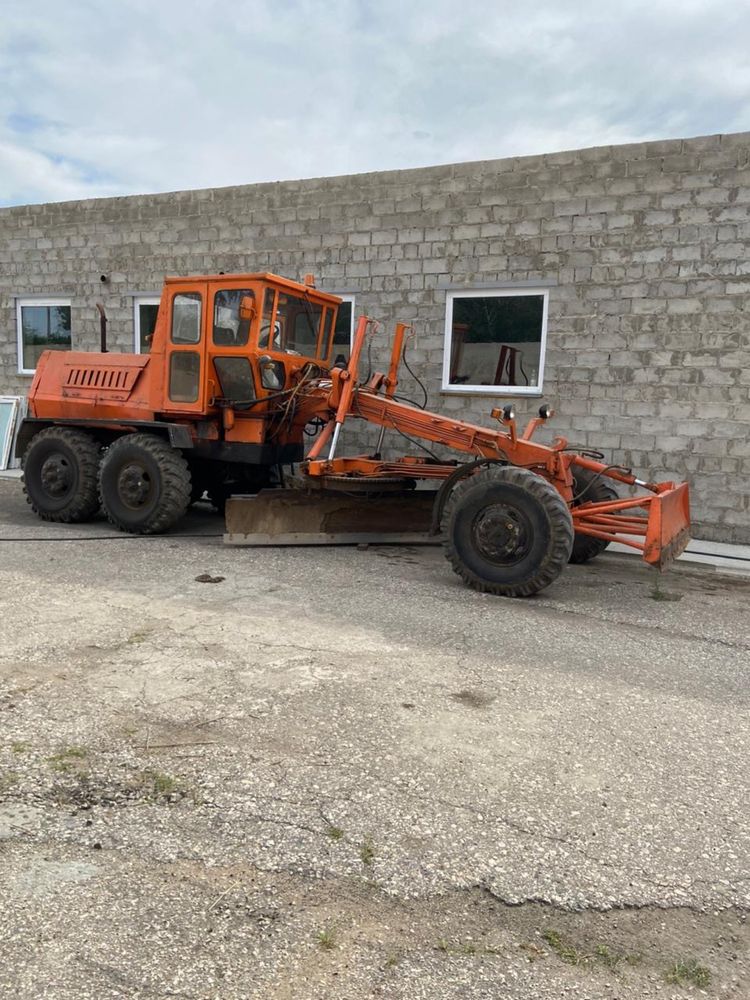 Продам автогрейдер ДЗ-99