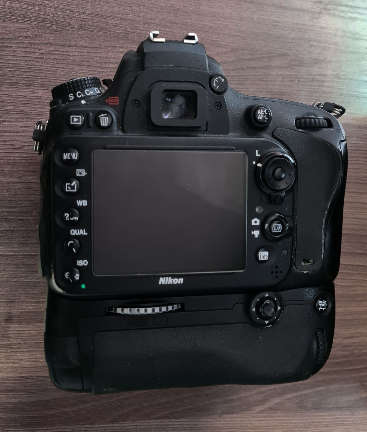Nikon d610 никон с блоком оригинальным питания фотоаппарат