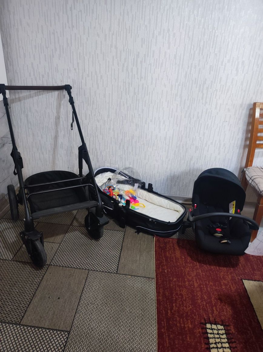 Продам коляску 3в1
