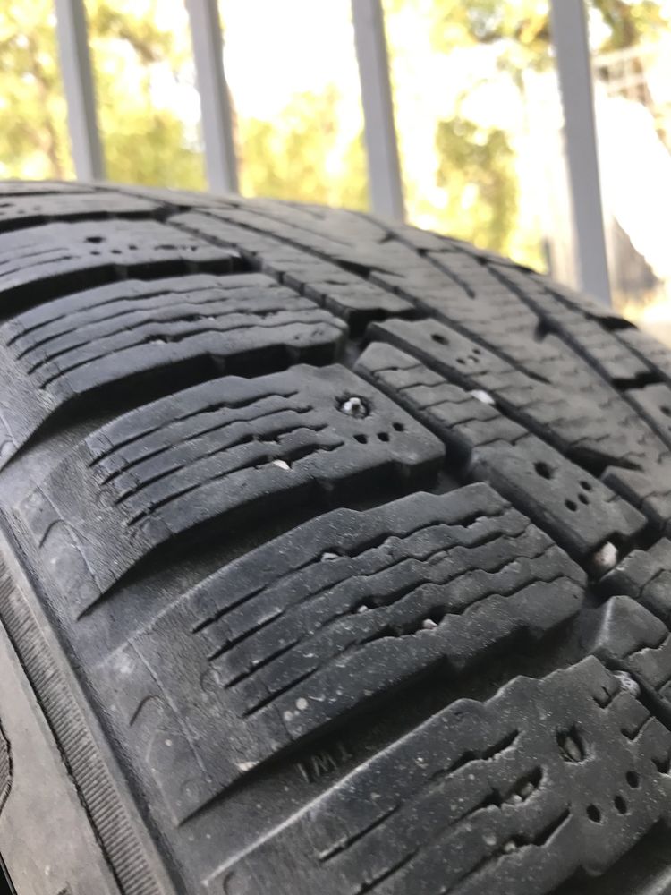 Комплект зимней шипованной резины Nokian Hakkapelitta 245/55/R19