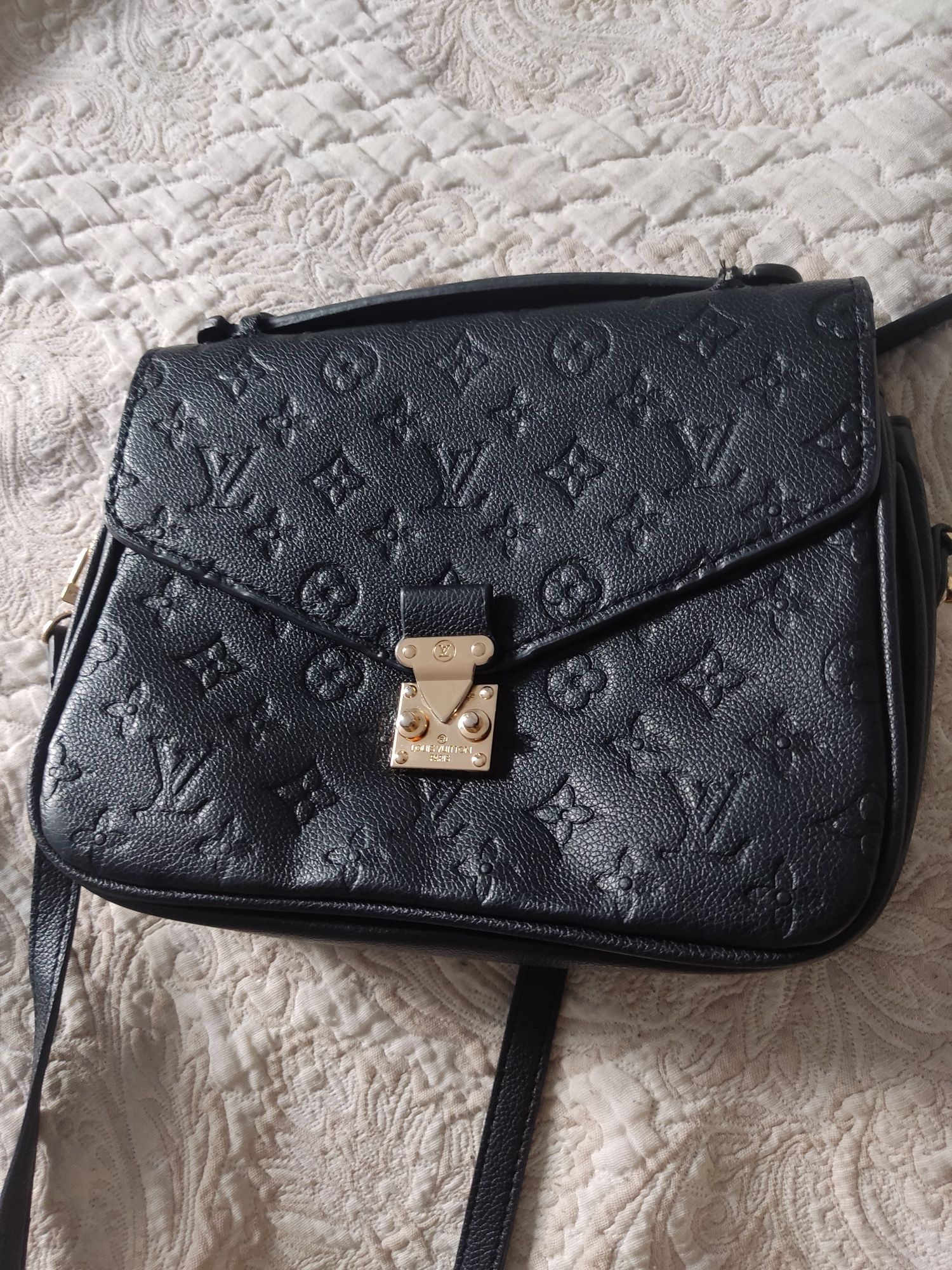 Сумка сатылады Louis Vuitton Paris