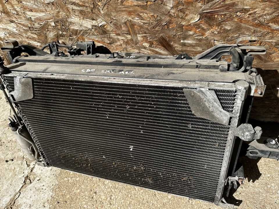 капот с решеткой Вольво S80 привозной