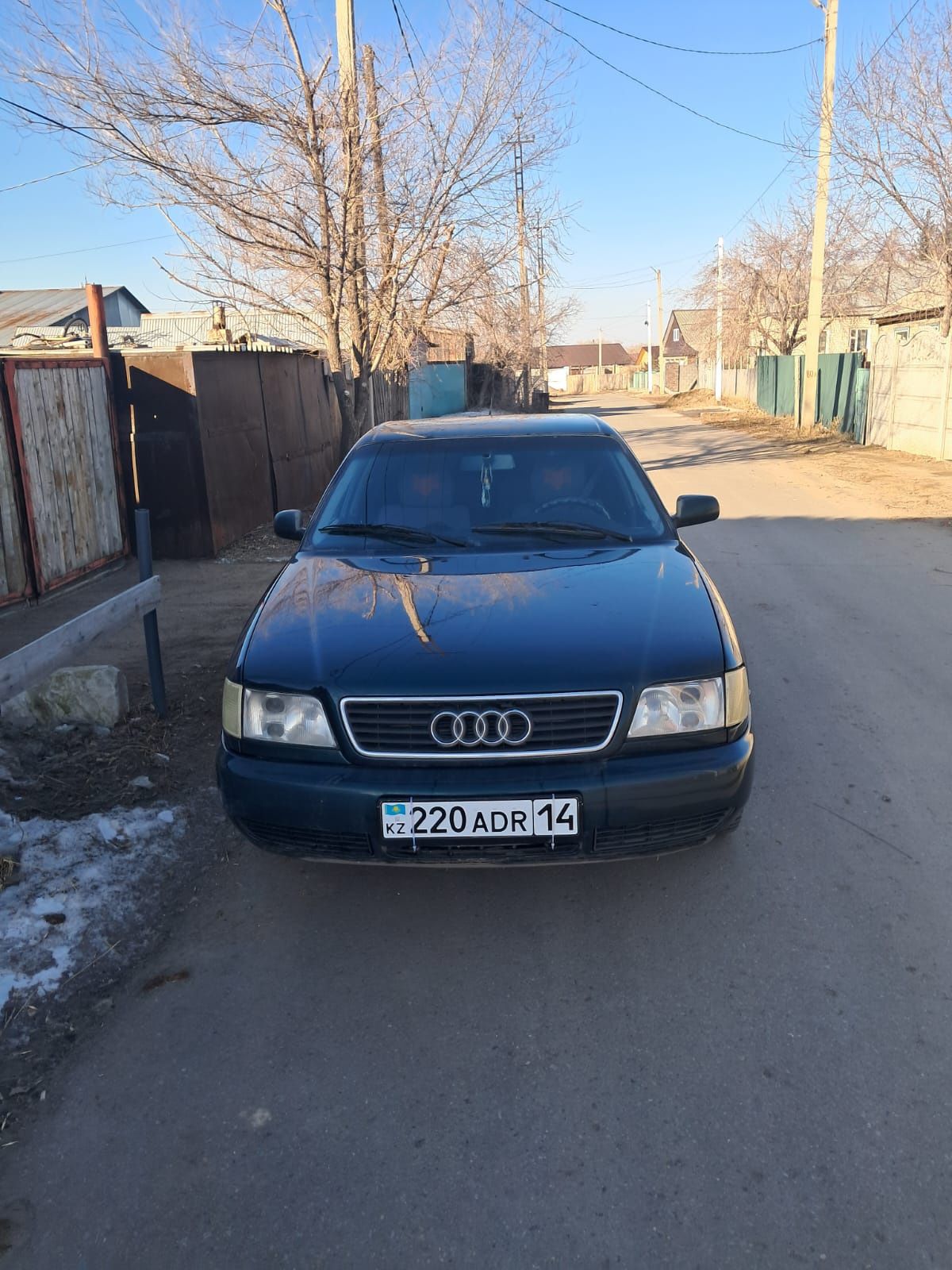 Продам Ауди  А6 С4