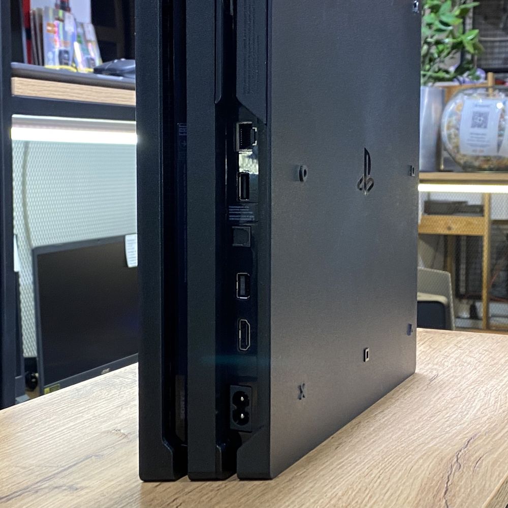 Sony PlayStation 4 Pro, 1 TB, 1 джойстик, 9757/А10