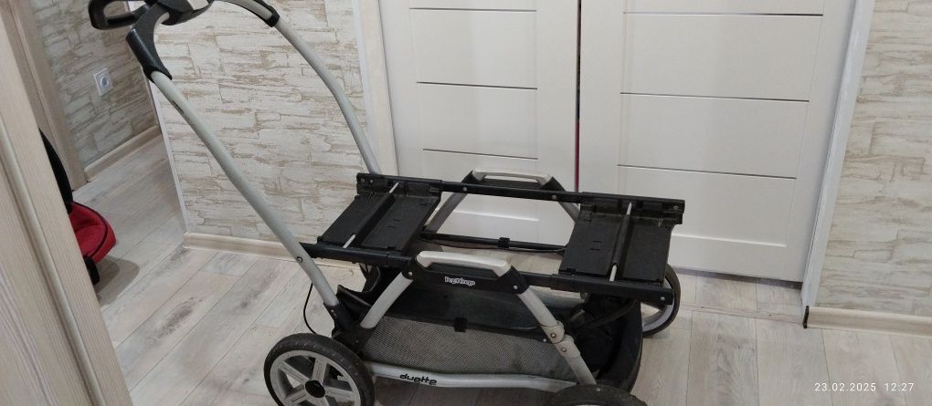 Продам коляску для двойни с автокреслами