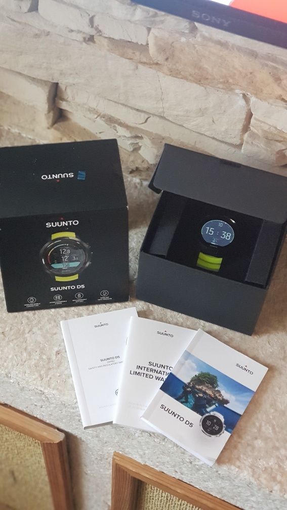 Продам дайвкомпьютер  Suunto d5