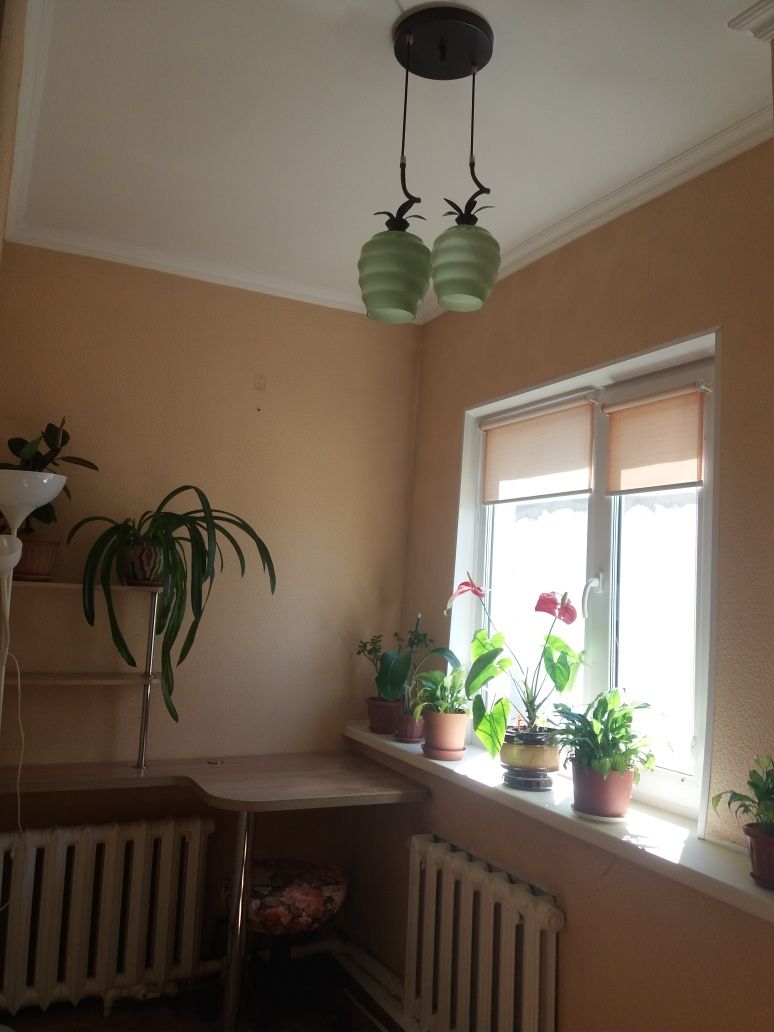 Продам дом  .. Очень теплый . Район ост . Комсомольская.