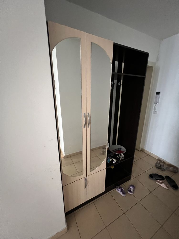 Продам шкафы для кухни и прихожей