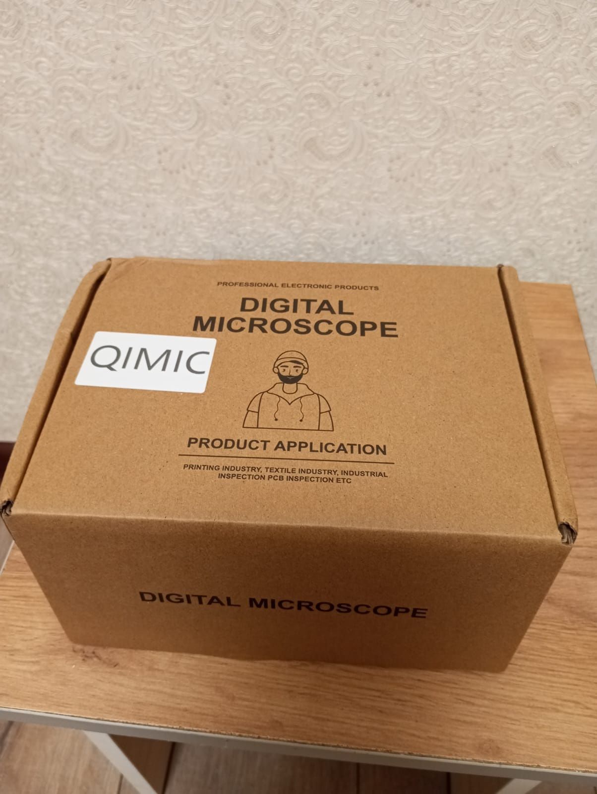 Цифровой микроскоп  QIMIC 10.92cm LCD дисплеем