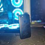 Apple IPhone - 7