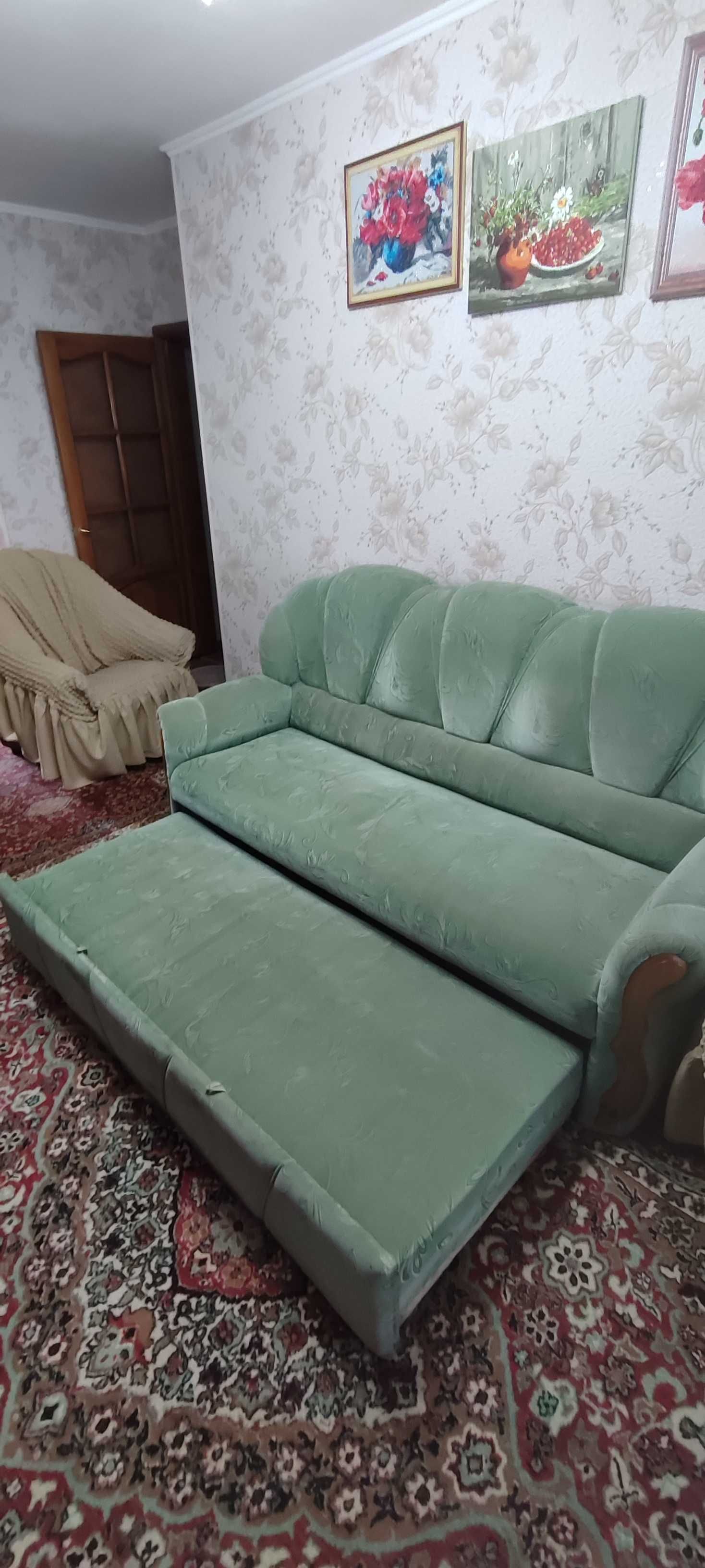 Диван раскладной. 210 см.