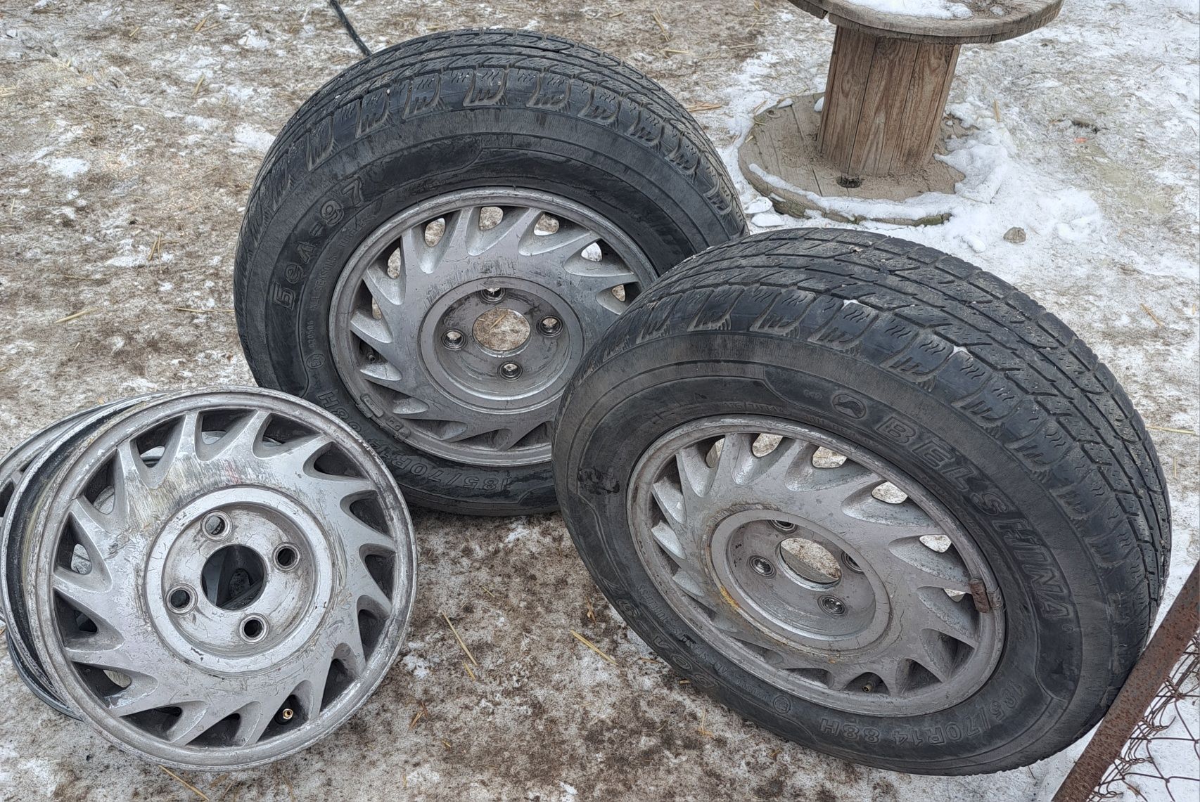 Продам диски с резиной