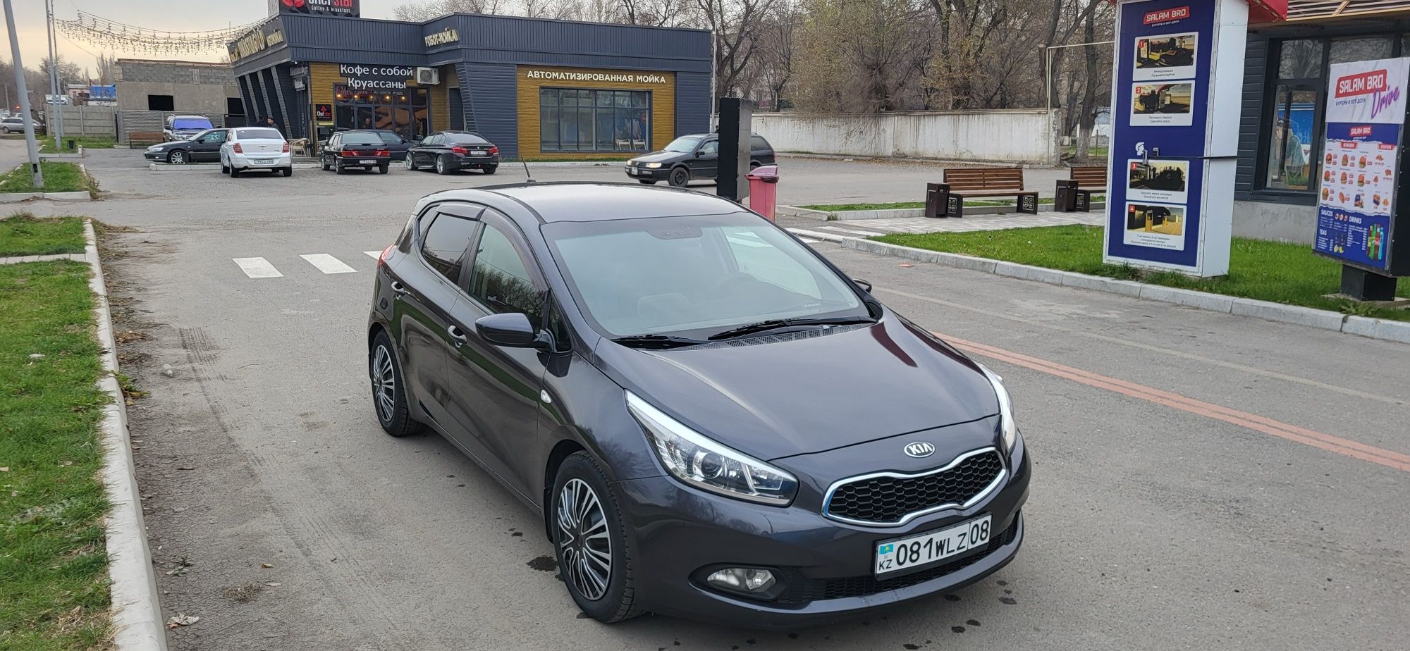 Колпаки 4 шт на R 16 универсальные подходят на все виды авто