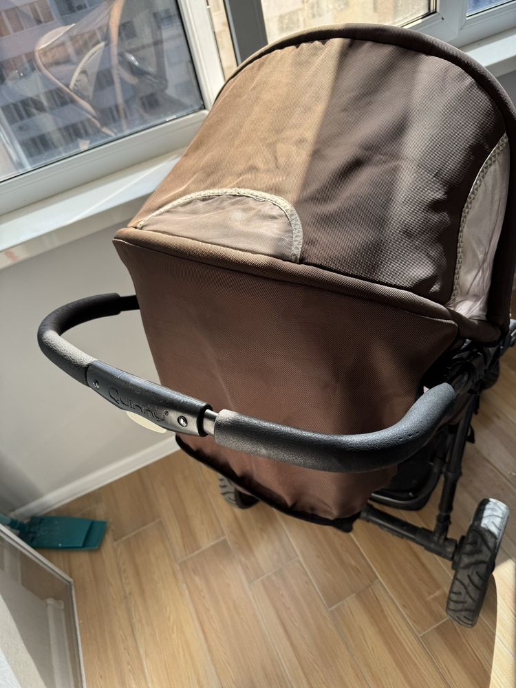 Коляска Quinny 2 в 1 (люлька+прогулочный блок)
