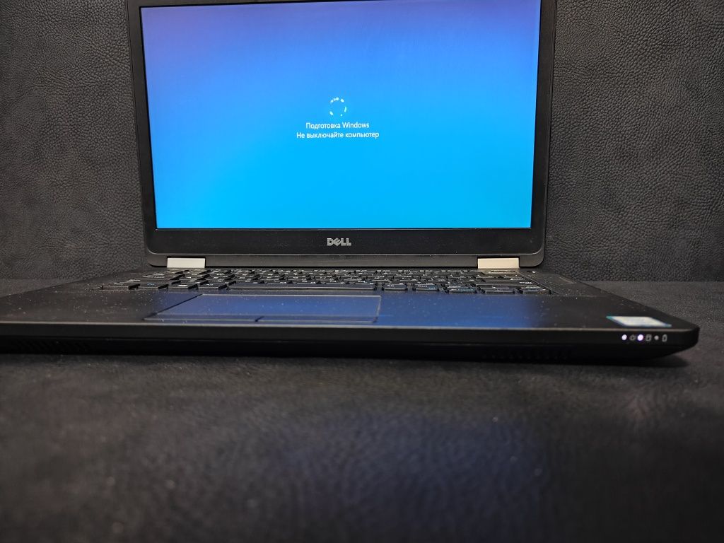 ноутбук Dell Latitude 7480 Intel Core i5 6th Gen 6300U 2.4 GHz