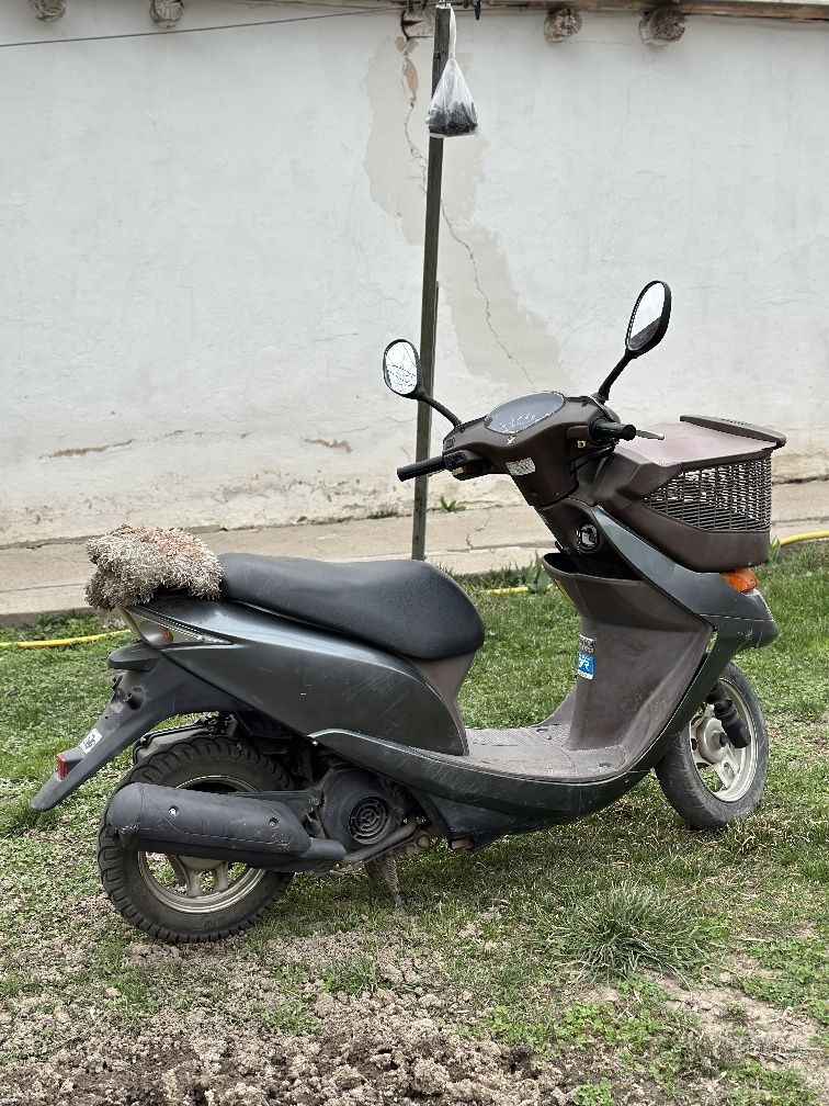 Мопед Honda dio cesta