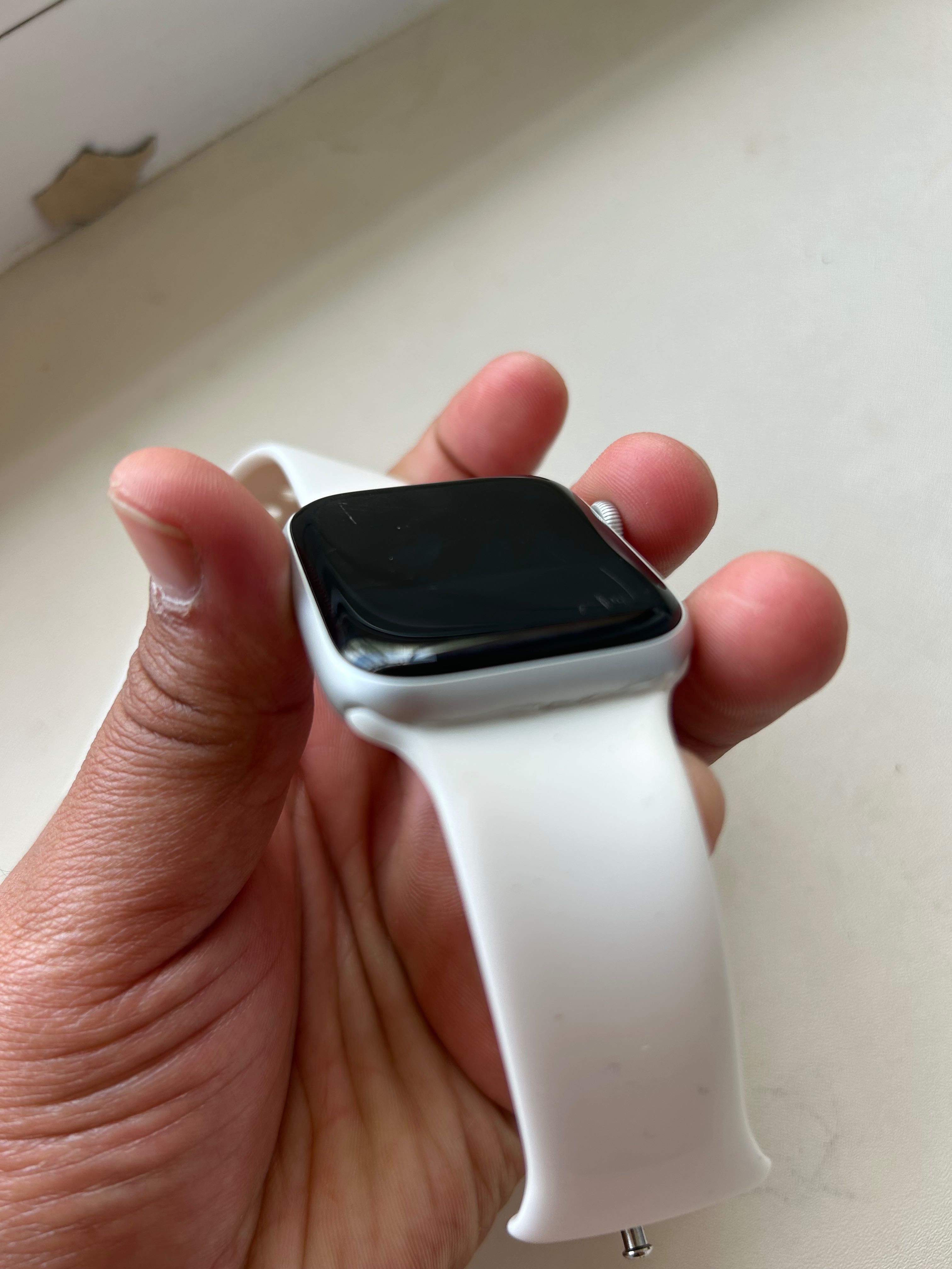 Продам Apple Watch SE 2 44mm
