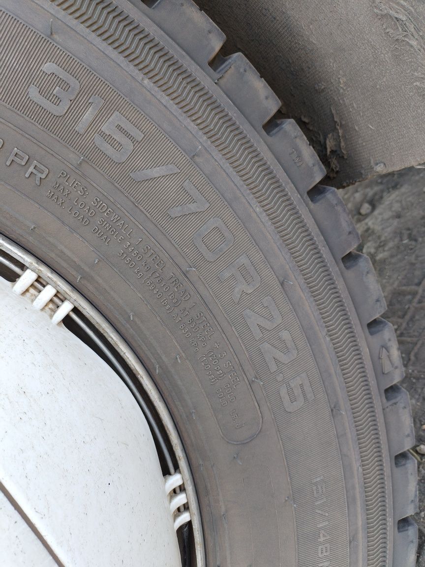 Продам резину Triangle 315/70 22.5