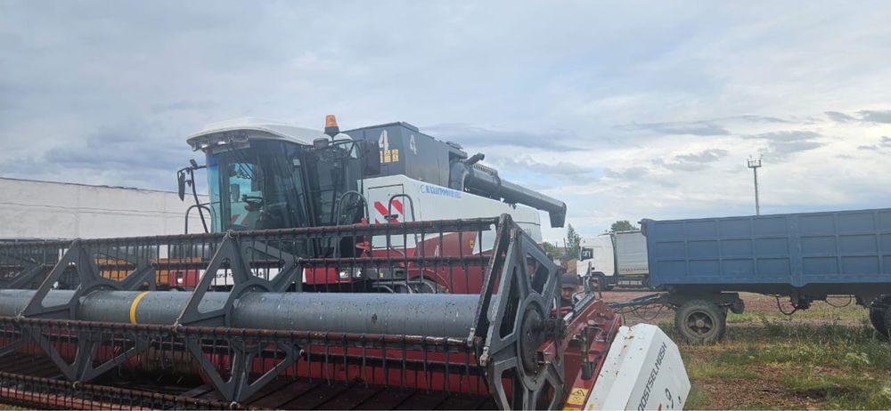 Продам Комбайн Акрос 530