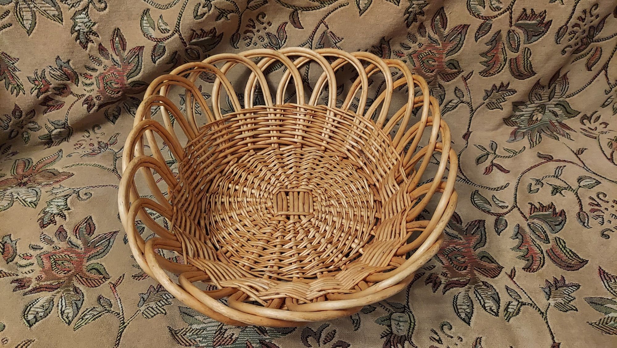 Корзина большая целая