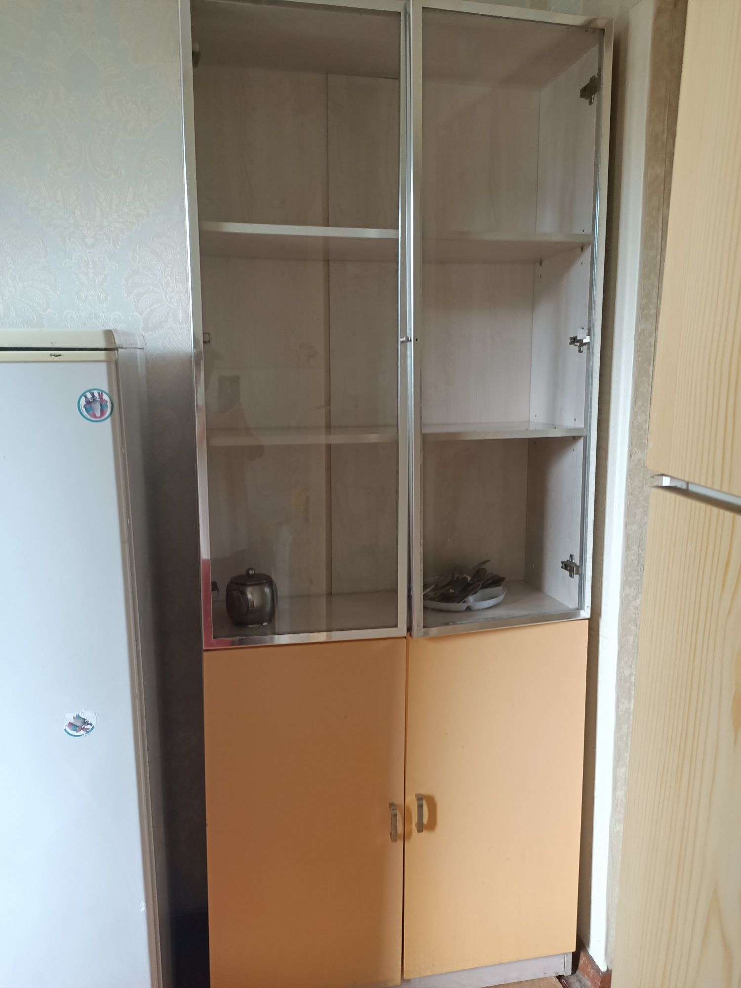 Отдам даром мебель,шкафы.Самовывоз.вывоз.