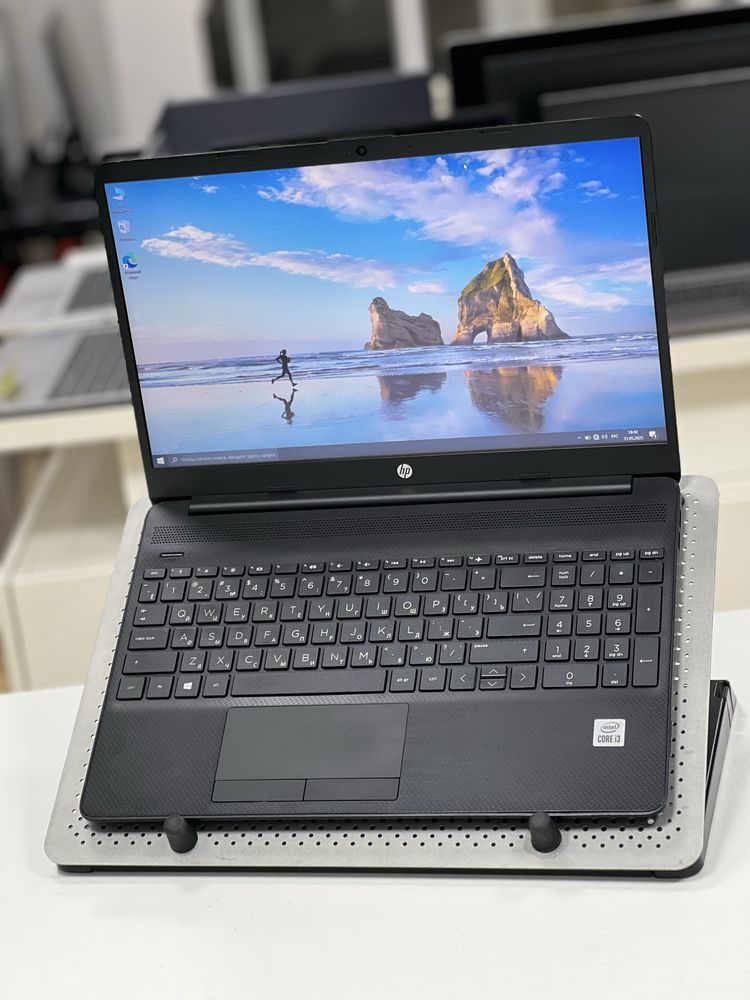 HP | Intel Core i3-10110U | ОЗУ 12Gb | SSD 256Gb