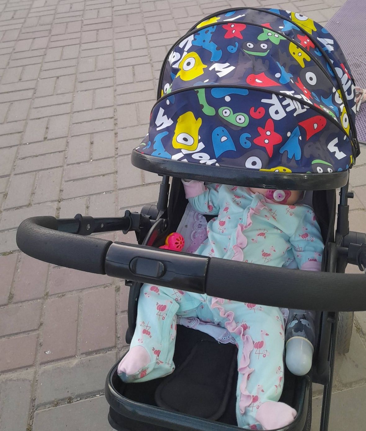 Продам коляску Coballe с перекидной ручкой. Состояние хорошее.