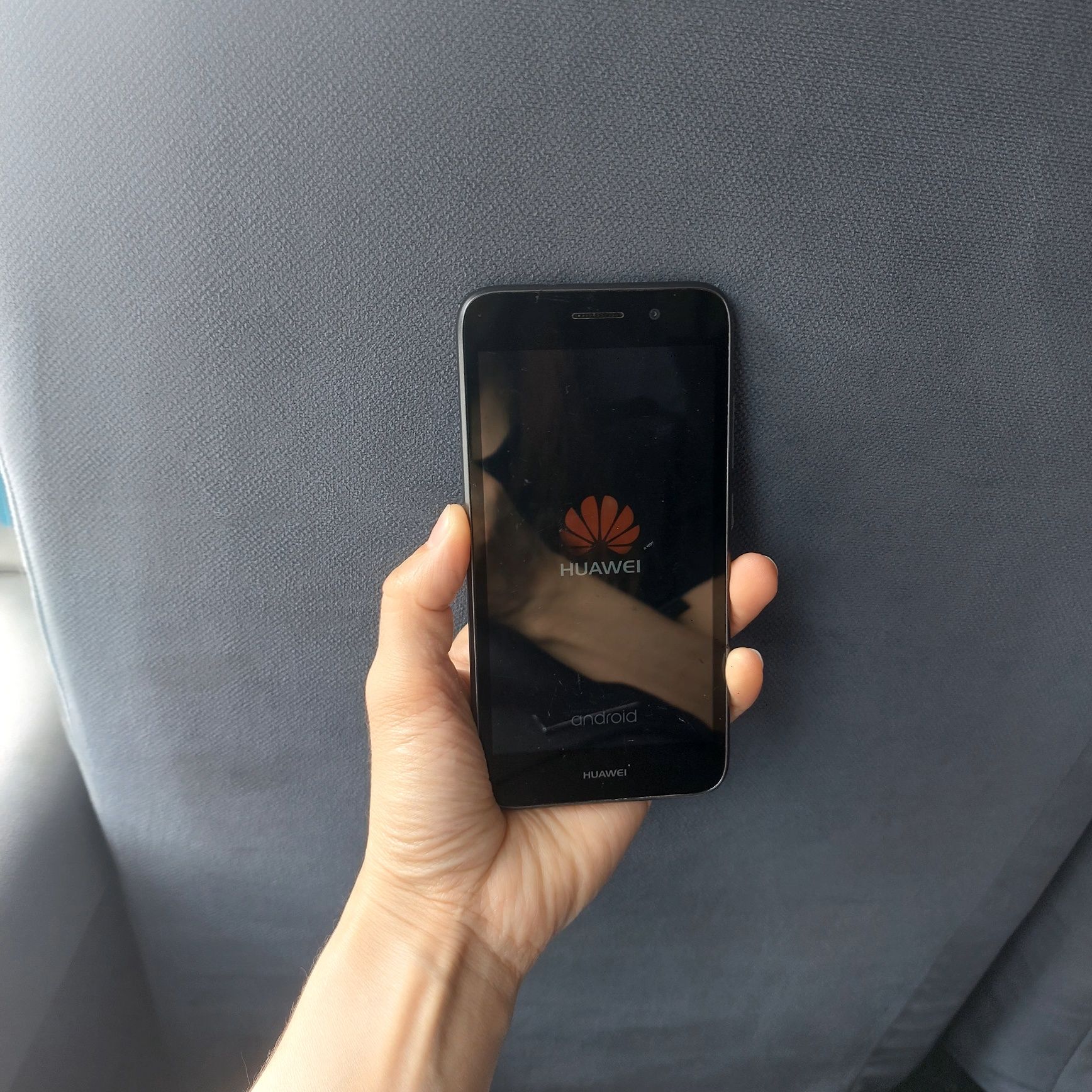 Продам телефон Huawei Y5