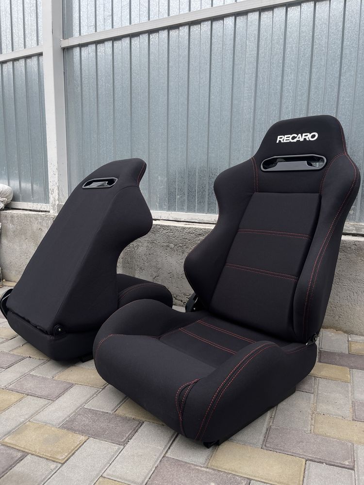 Сиденья Полуковши Recaro sr3, пара, новые
