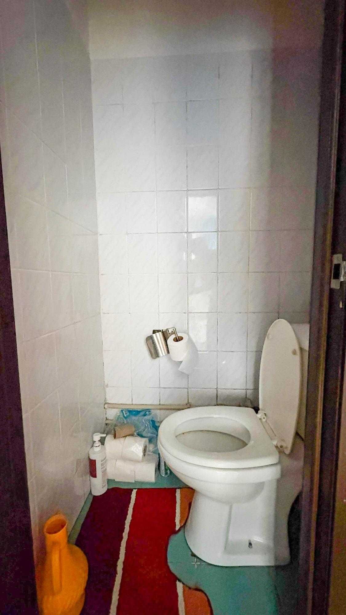 Продам 2х комнатную в центре Данил Империя