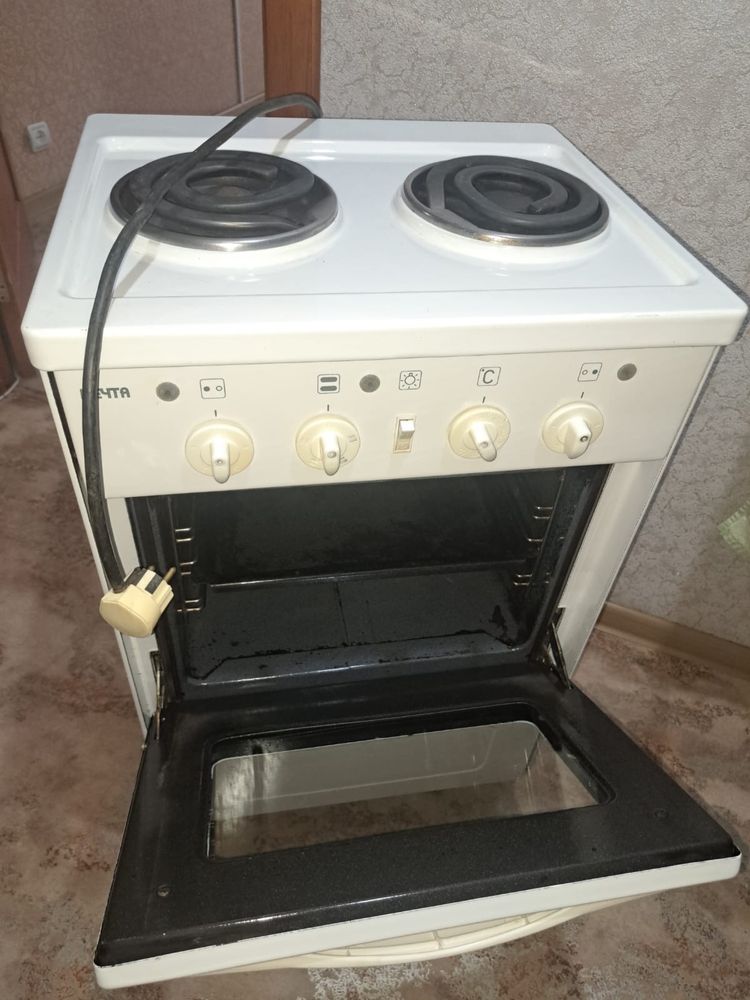Продам Эл Плиту Мечта 25000