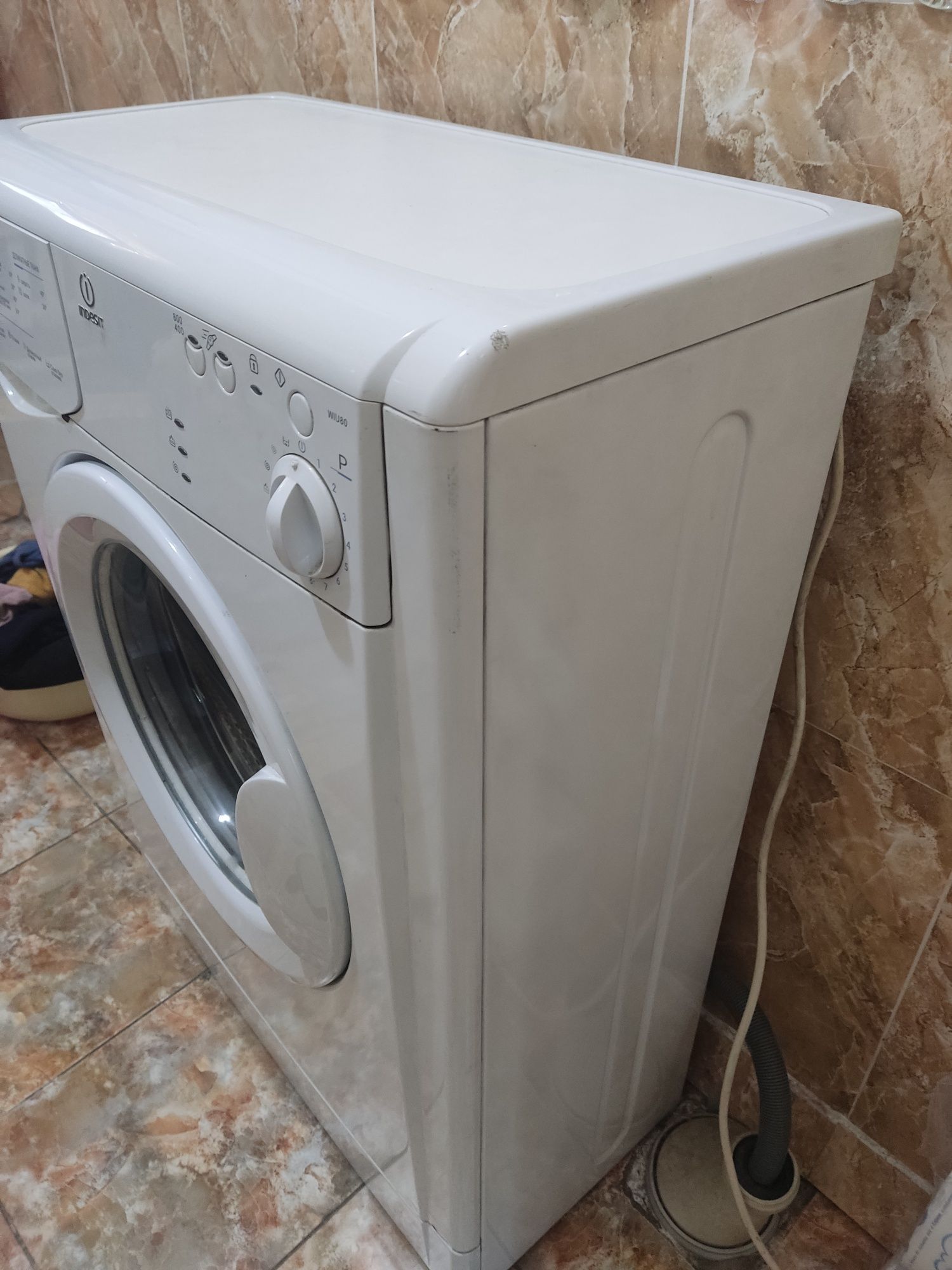 Стиральная машина INDESIT WIU80
