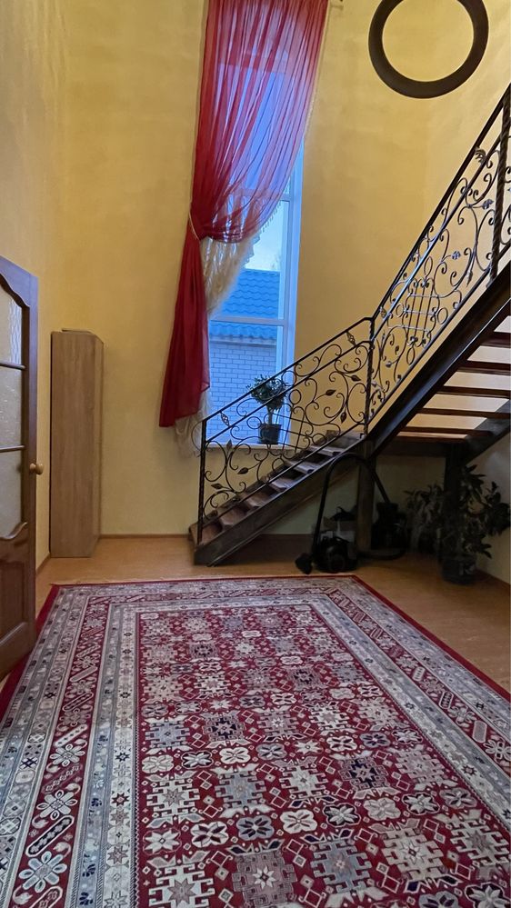 Уютный  отдельный дом с меб.Мебель в отл.состоя• 5 ком• 200 кв.м •