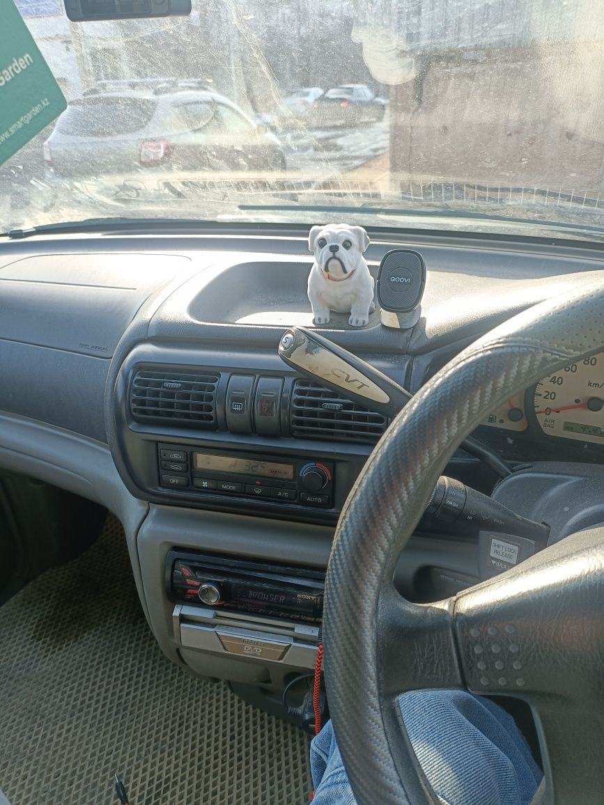 Продается Nissan Rnessa