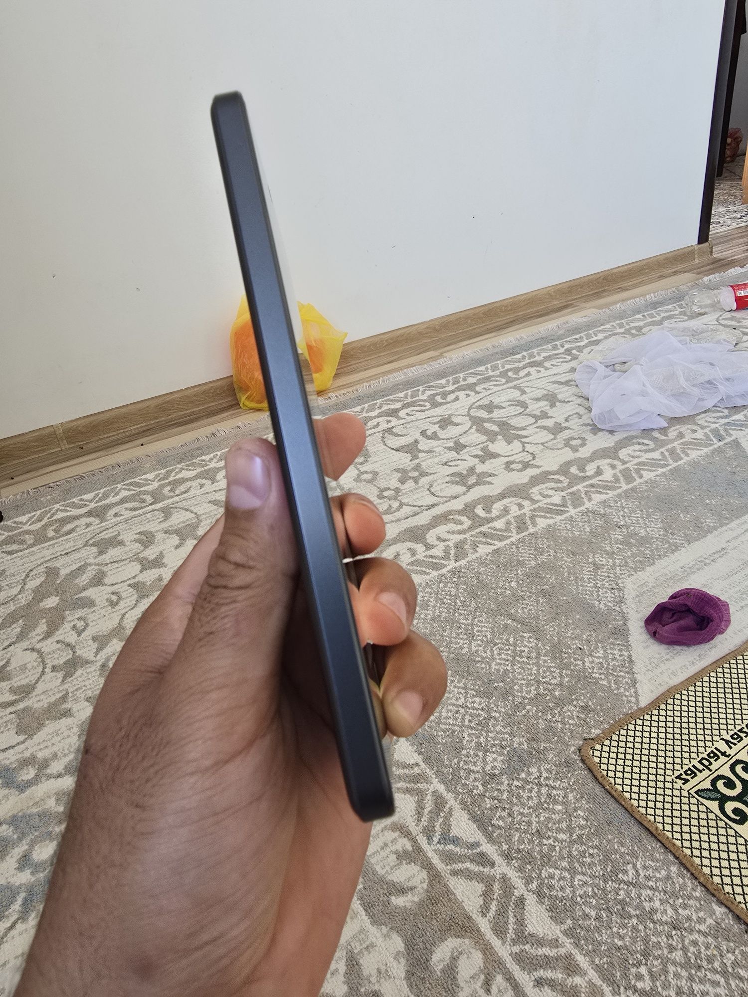 Realme Neo7.  12/256gb