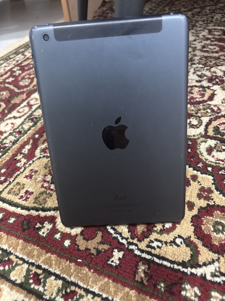 Продаю Ipad 5 поколения на запчасти