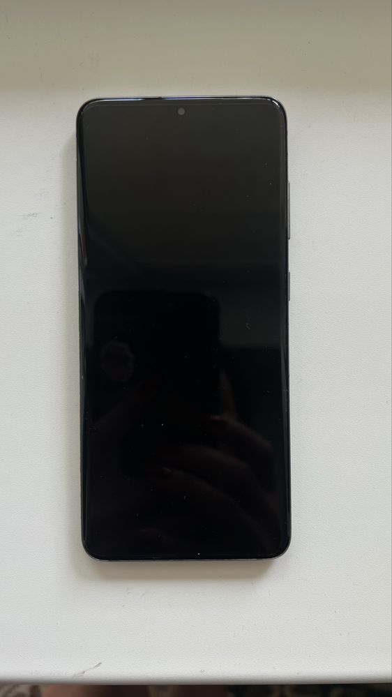 Продам теоефон Samsung S20