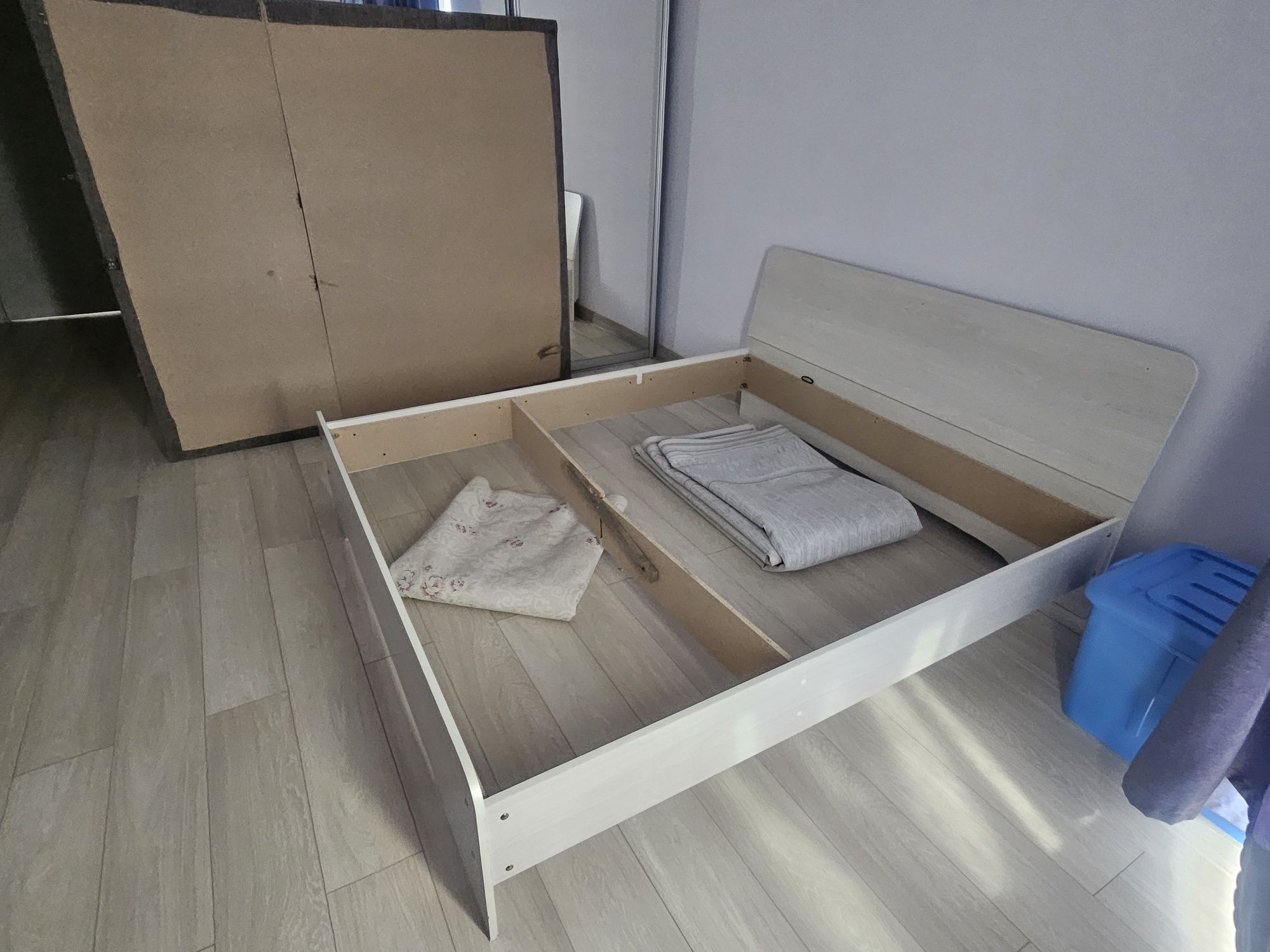 Продам кровать в
