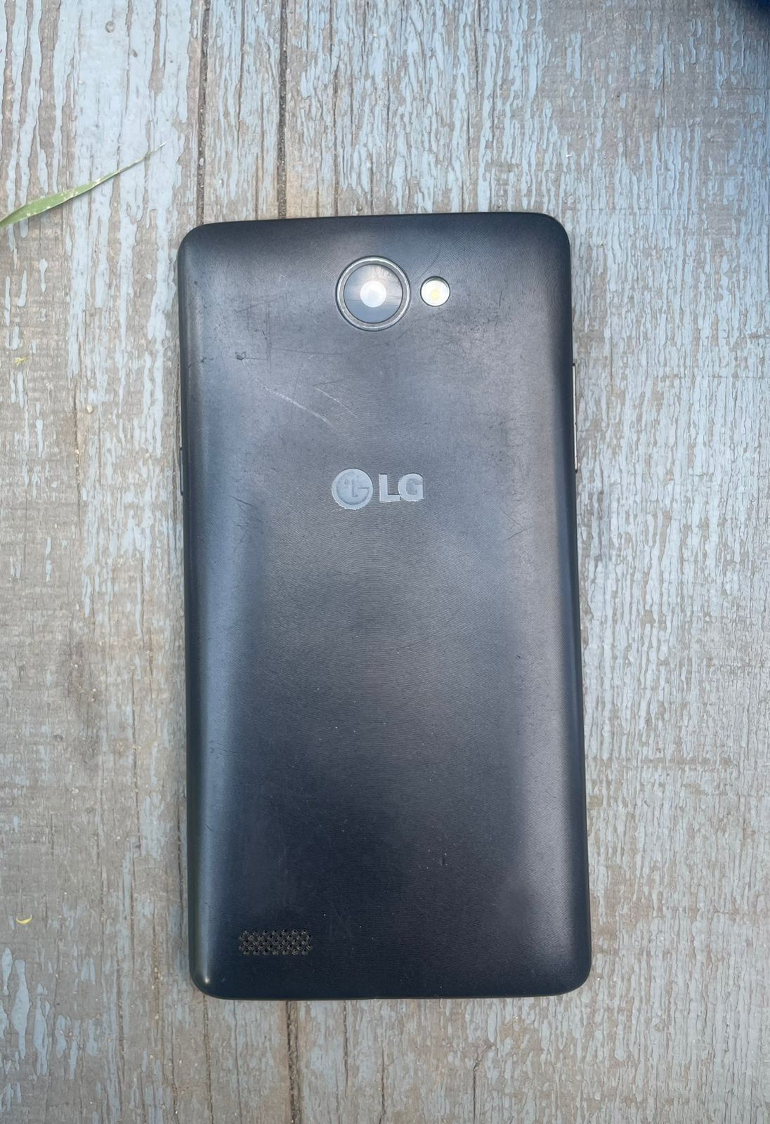 Продаю Lg max x155 8гб