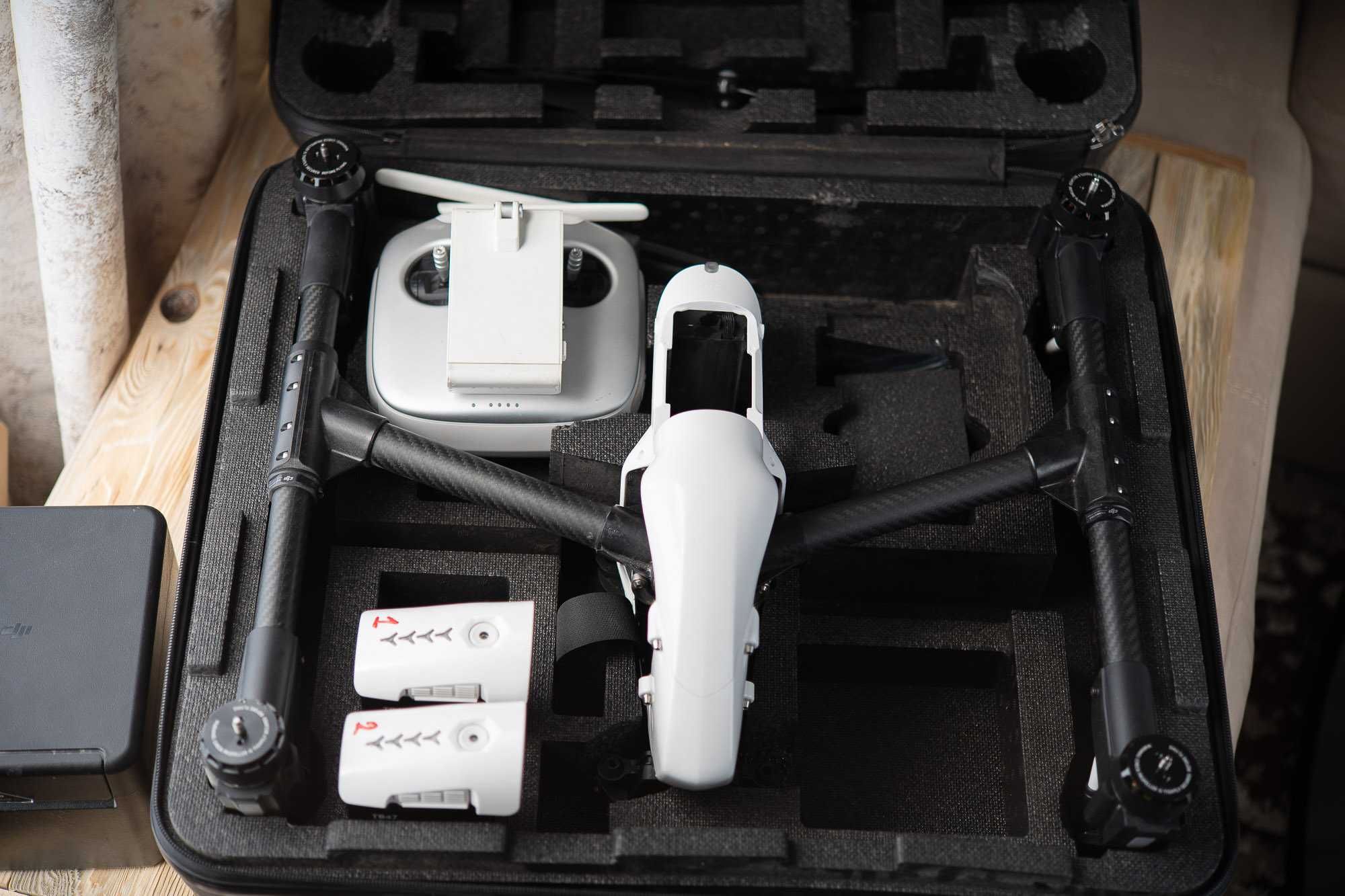 Квадрокоптер DJI Inspire 1 с камерой Zenmuse x5
